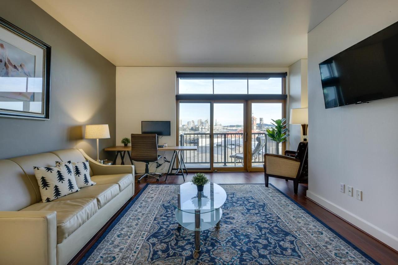 Deluxe Apartment