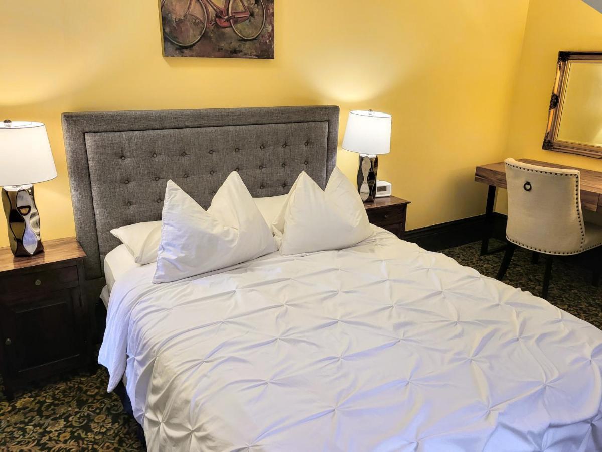 Queen Room