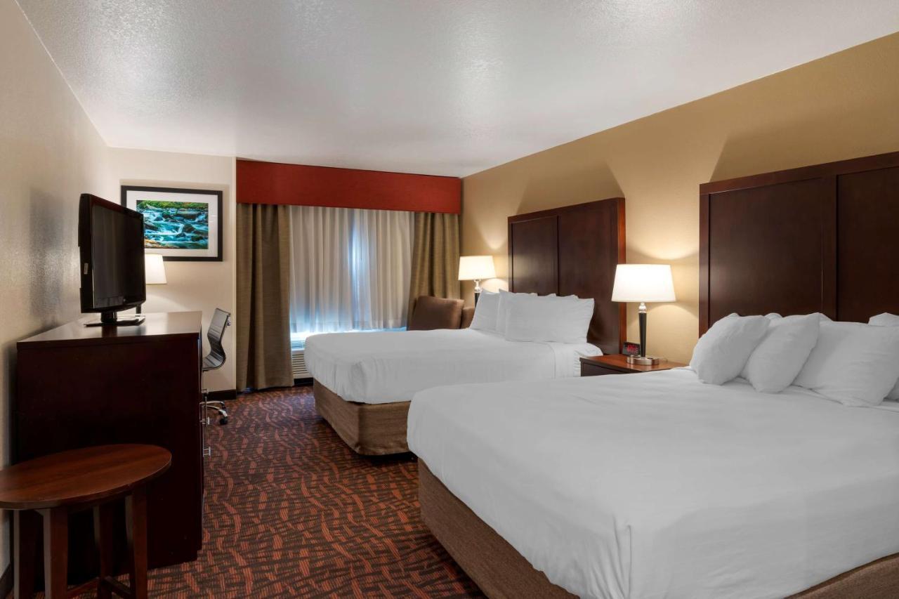 Queen Room Two Queen Beds