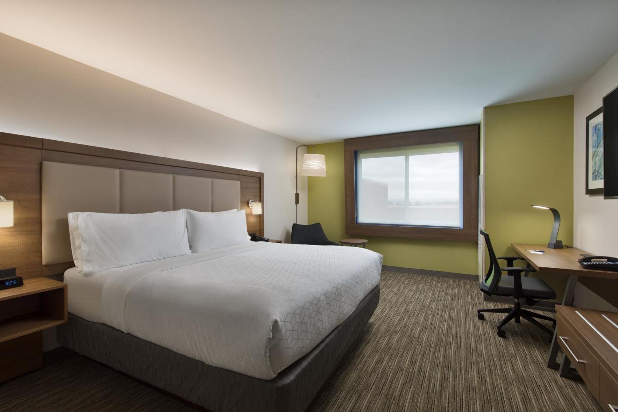 Standard King Room