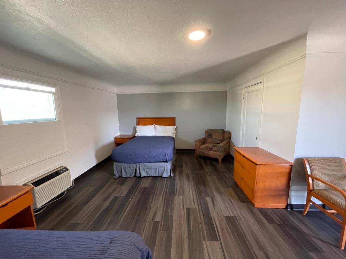 Single Room Bathroom