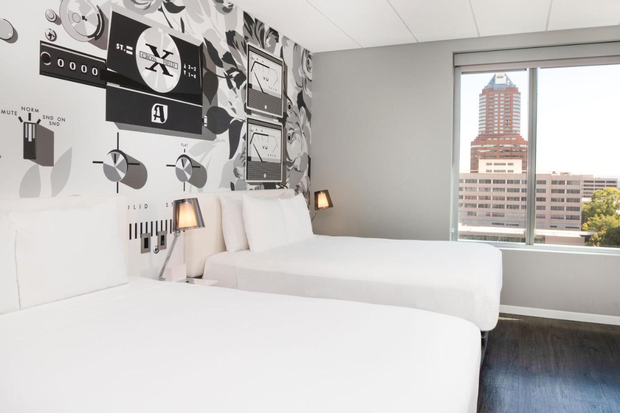 Deluxe Queen Room with Two Queen Beds