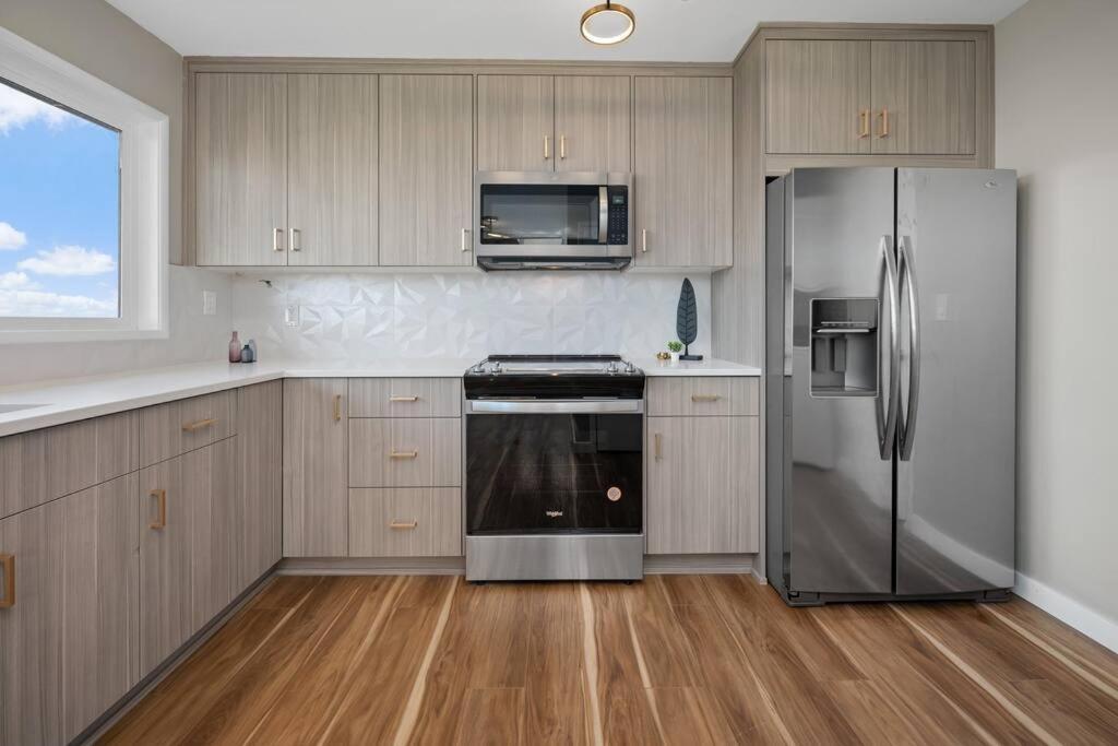 Two-Bedroom Apartment City View