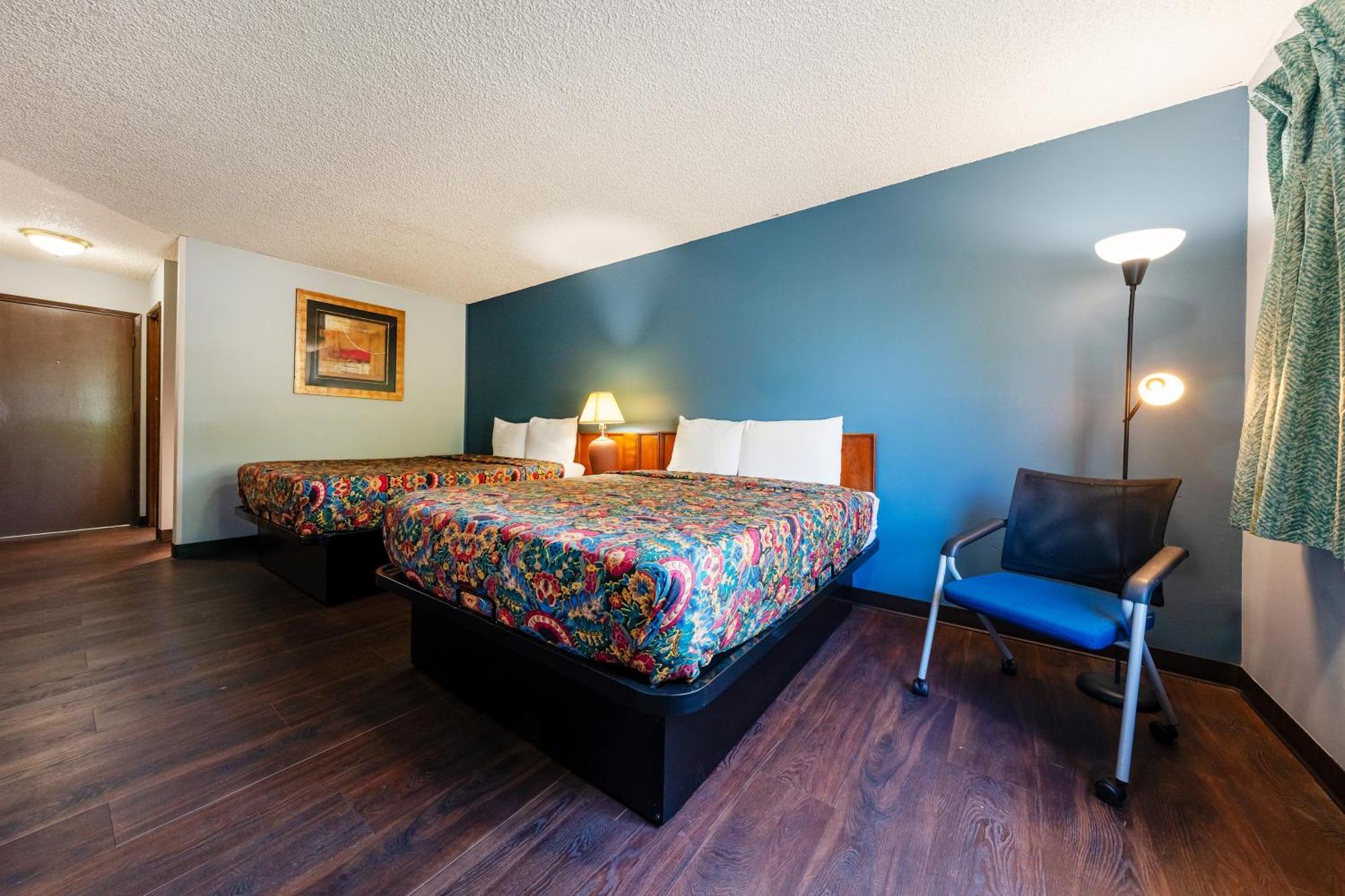 2 Queen Bed