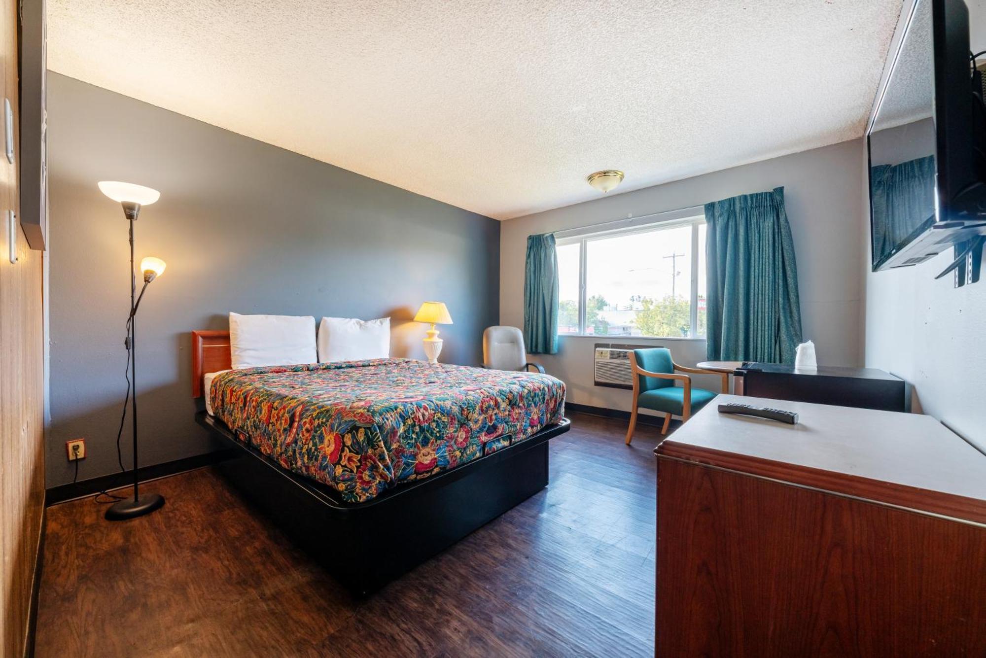 Queen Bed