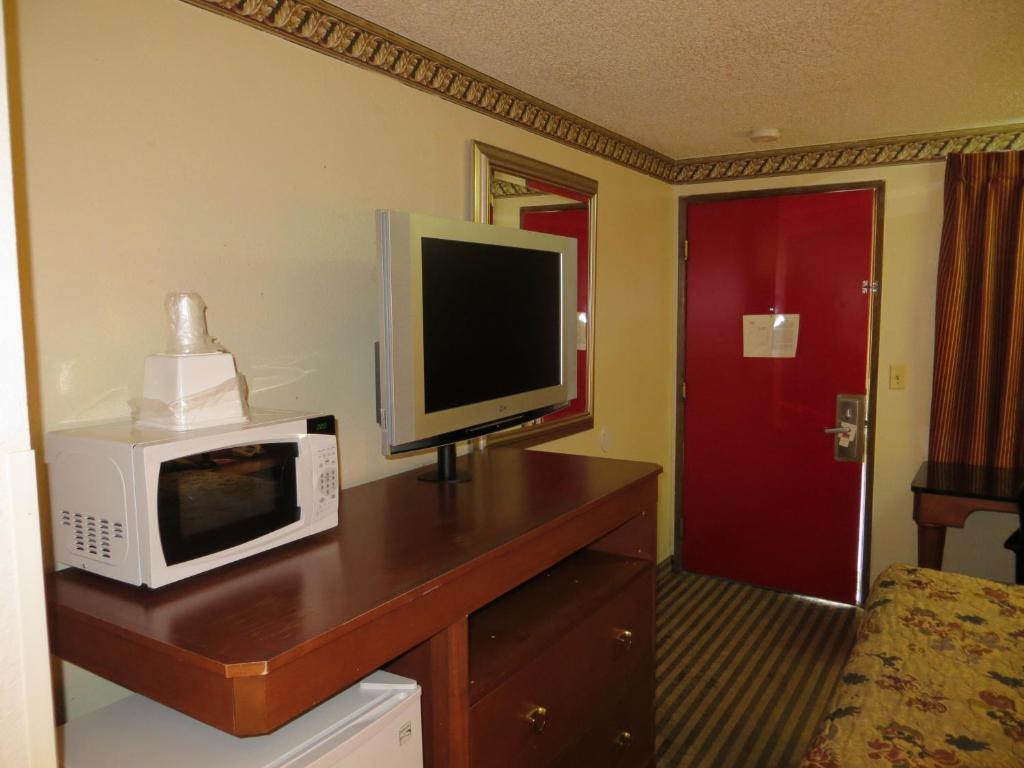 Queen Room Non-Smoking