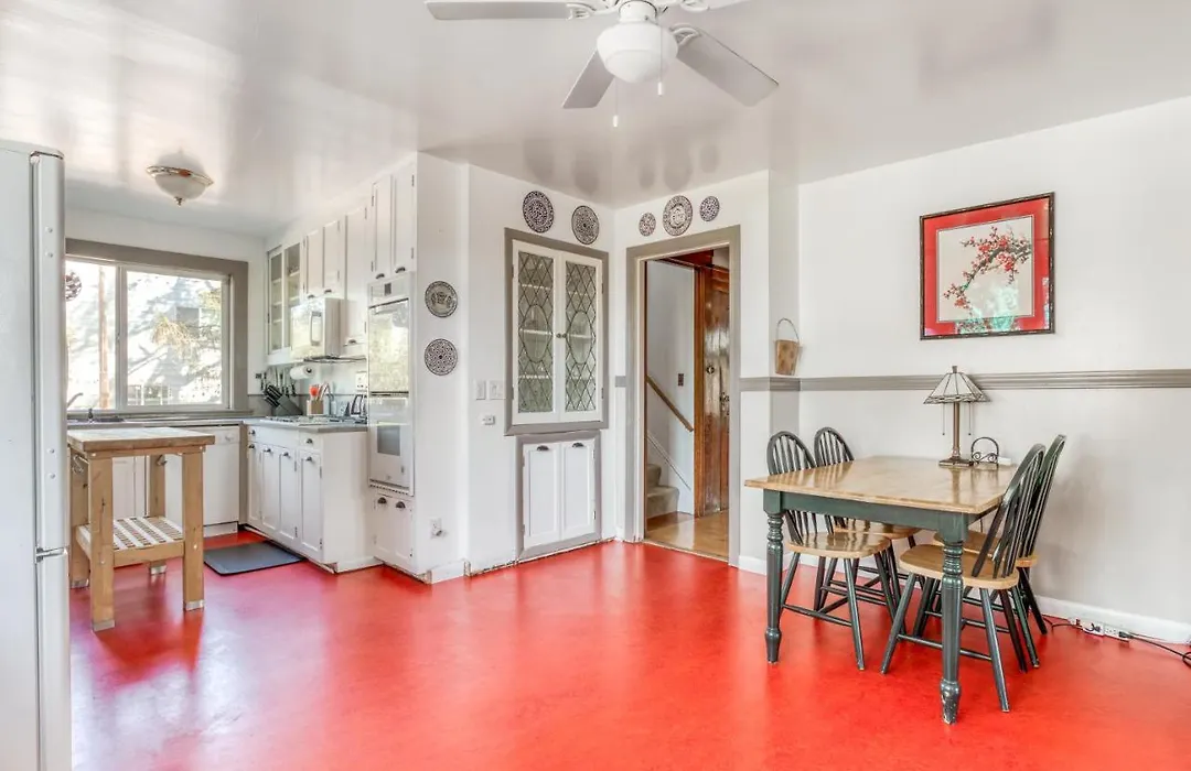 Oak Villa-1