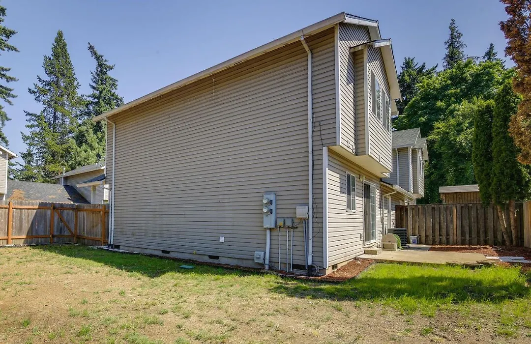 Portland Vacation Rental With Fireplace - Near Parks-1