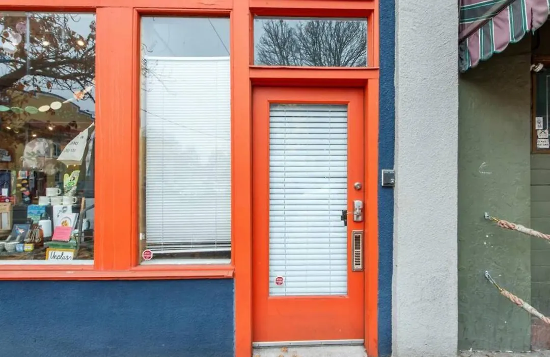 Modern Stylish 2 Bedroom In Historic St. Johns-1