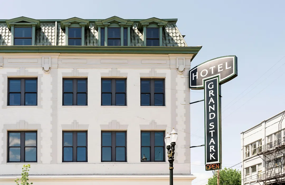 Hotel Grand Stark-1