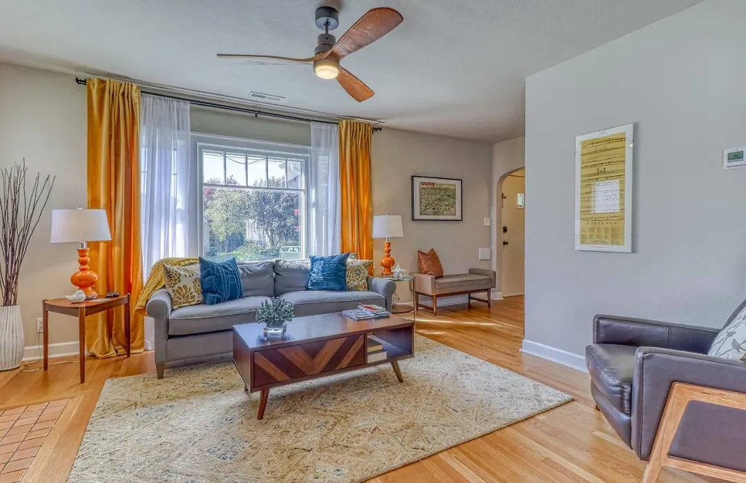 Portland Neighborhood Deluxe-1