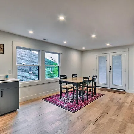 New Portland Apt In Popular Hawthorne Neighborhood-2