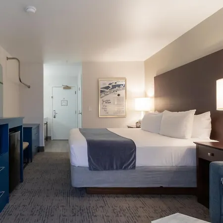 Oxford Suites Portland - Jantzen Beach-2