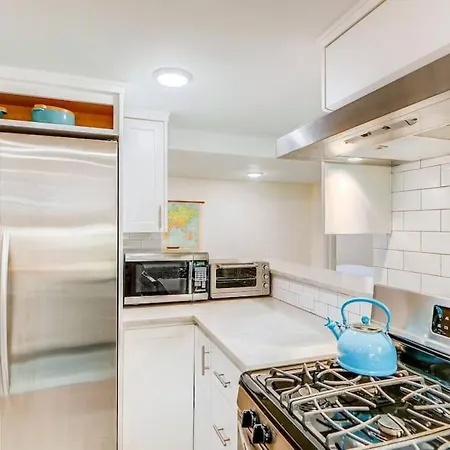 Lovely 2Br Guest Suite Close To Clinton-Division-3