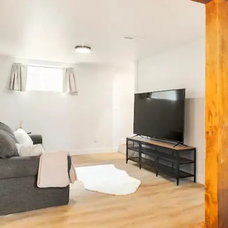 Hawthorne House - Units A&B-3