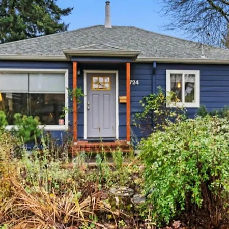 Casa Azul Near Alberta Arts - Dog Friendly-2