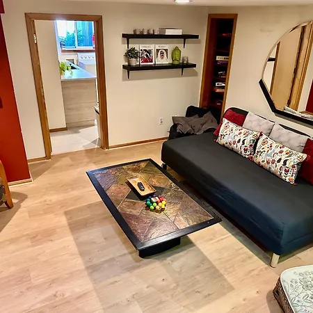 Cozy Pdx Hideout, Ideal Location-3