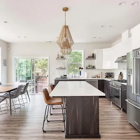 Comfy Family Home, Walkable Neighborhood + Patio!-3