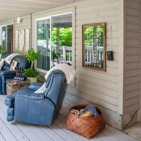 'The Owl'S Nest' W/ Hot Tub & Forest Views!-3