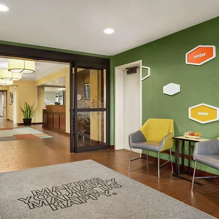 Hampton Inn Portland Airport-3