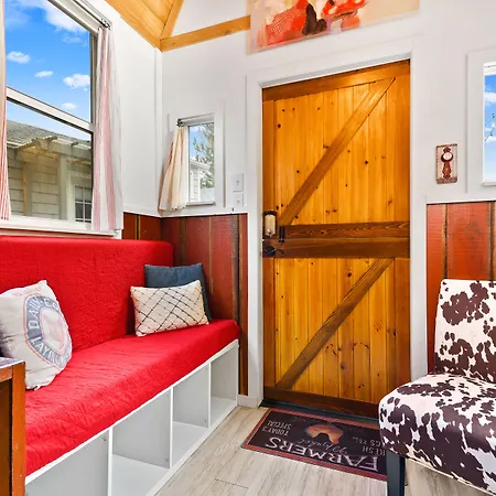 Tiny Digs - Hotel Of Tiny Houses-2