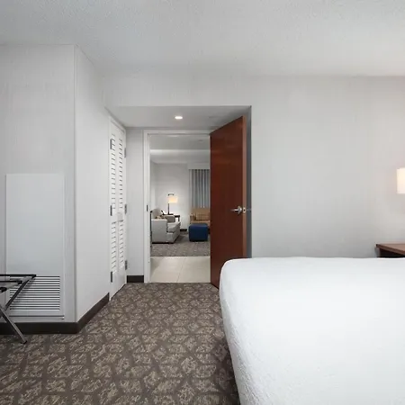 Embassy Suites By Hilton Portland Airport-3