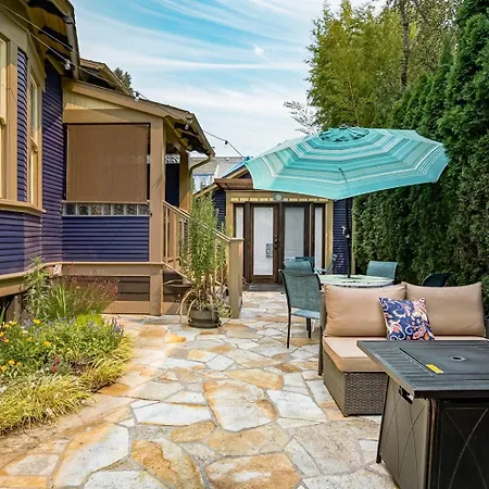 Patio Suite Sleeps 1 To 2 Patio Gas Fire Pit-3